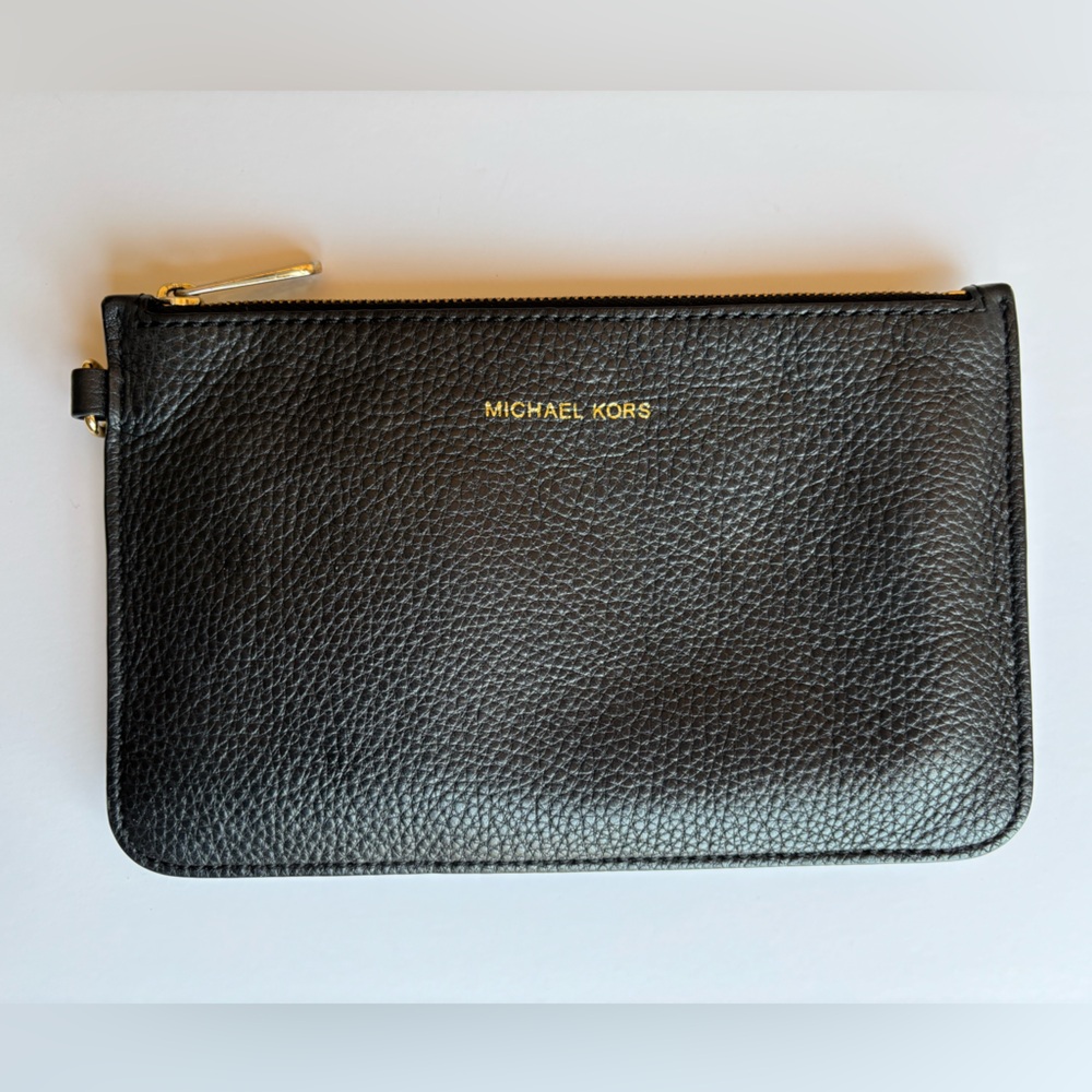 Michael Kors Pouch in Black Pebbled Leather